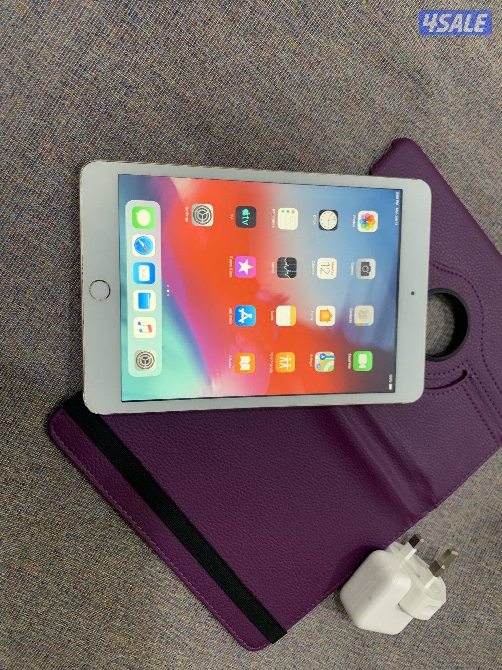 ايباد ميني 3 ثري 16 قيقا نظيف وشغال تمام مع كفر جديد وشحن اصلي2