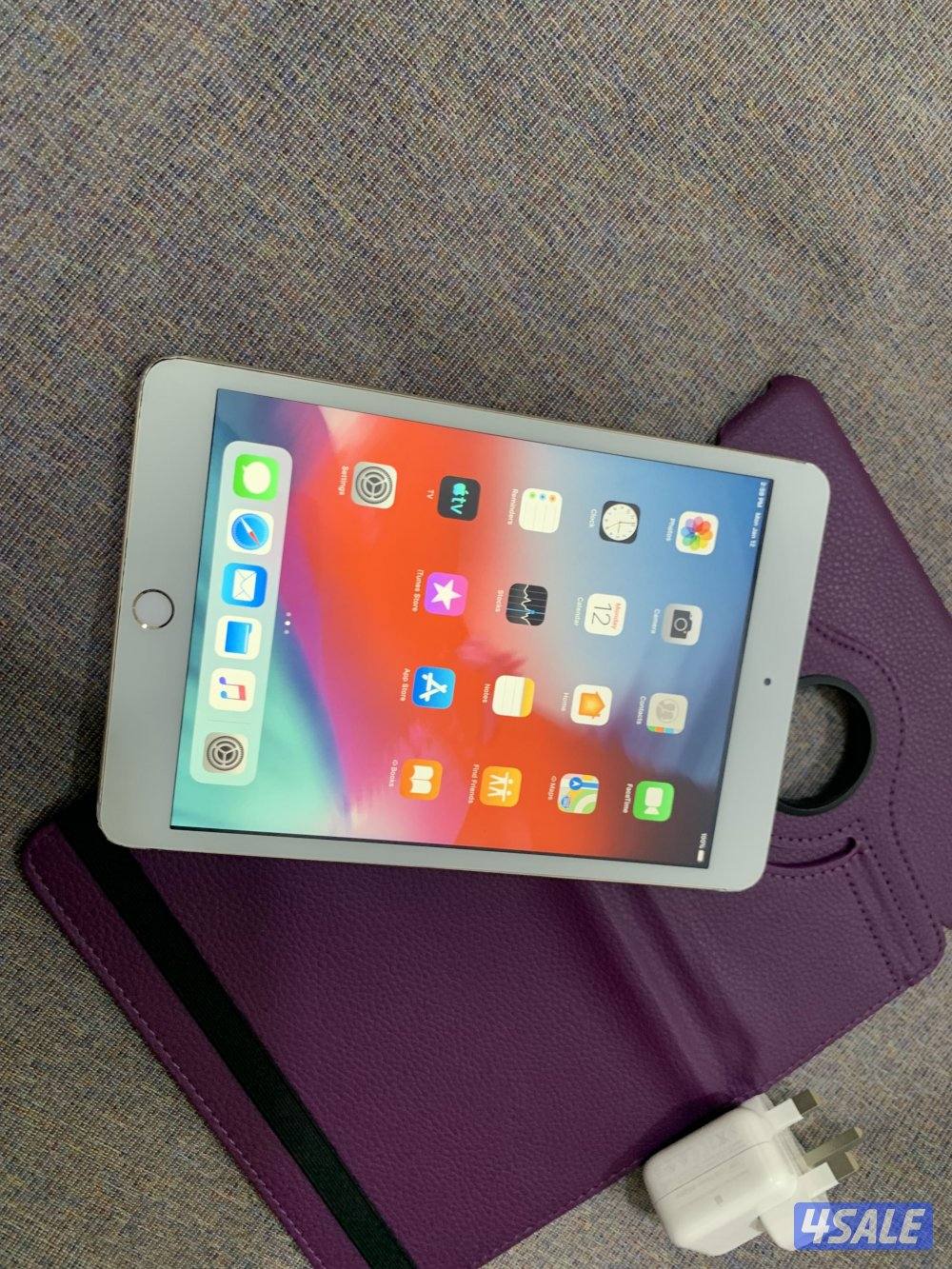 ايباد ميني 3 ثري 16 قيقا نظيف وشغال تمام مع كفر جديد وشحن اصلي4