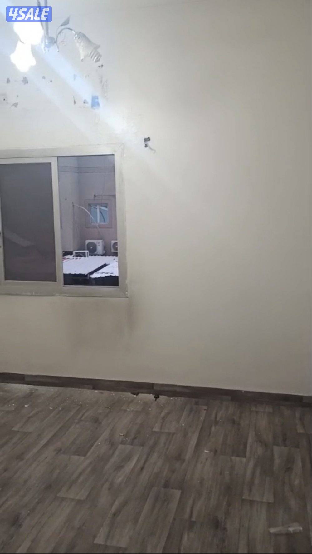 للايجار بيت في الظهر ق10