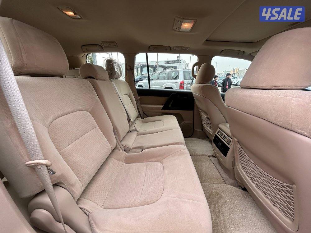 لاند كروزر GX.R -V8
موديل 2012
ماشى 479.000 k.m 
وارد الساير.صبغ وكالة4