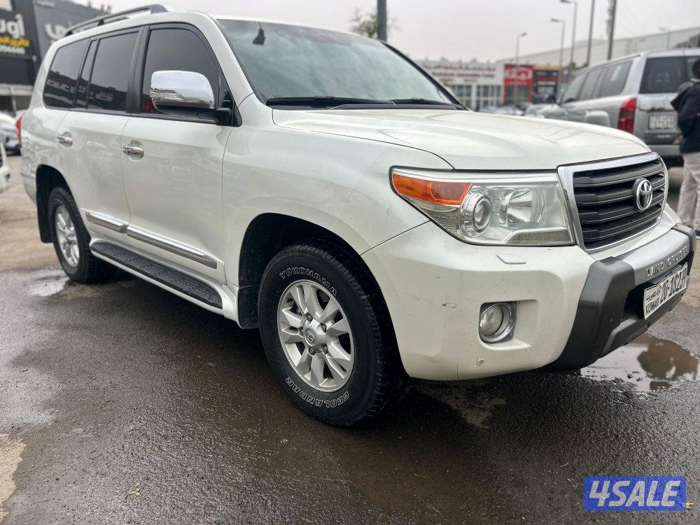 لاند كروزر GX.R -V8
موديل 2012
ماشى 490.000 k.m 
وارد الساير1