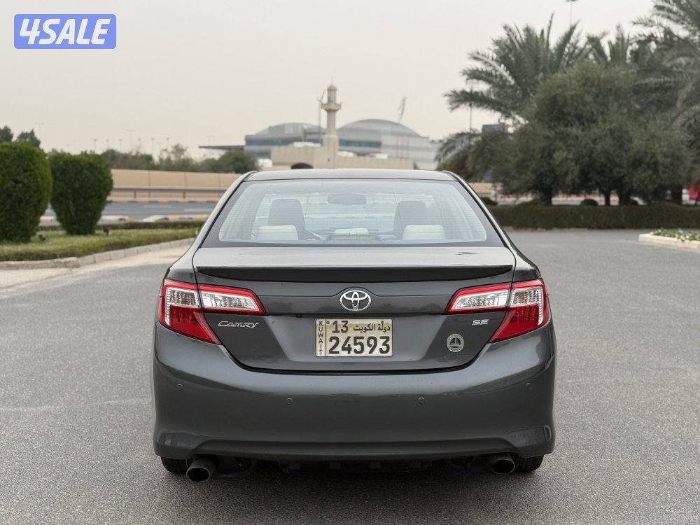 كامري GLX بحالة الوكالة عداد 150 الف4