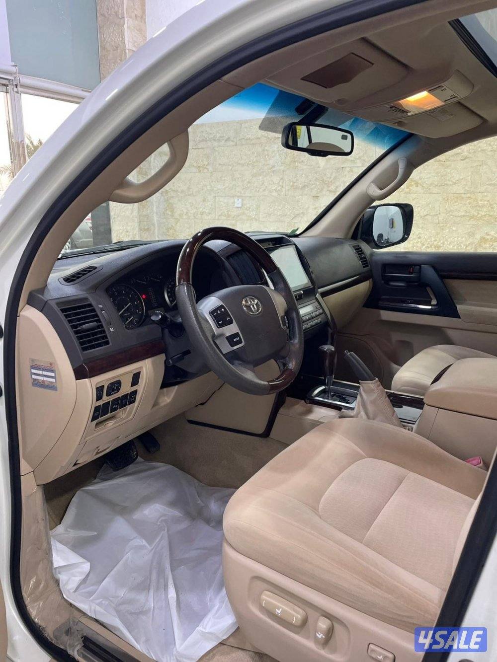 للبيع لاند كروزر 20124