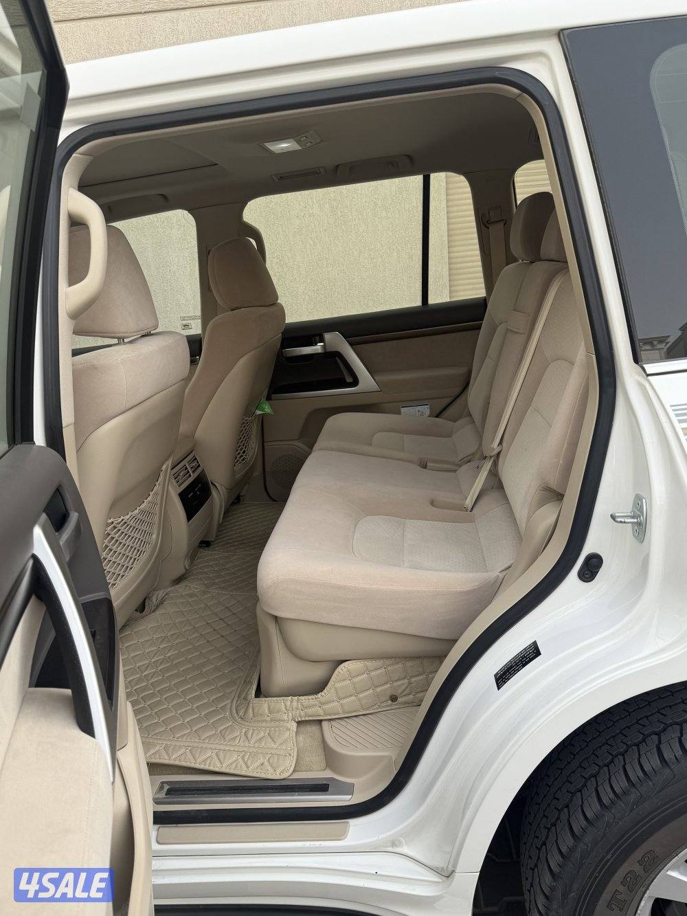 للبيع جيب تيوتا لاندكروزر vxr وارد الخليخ2