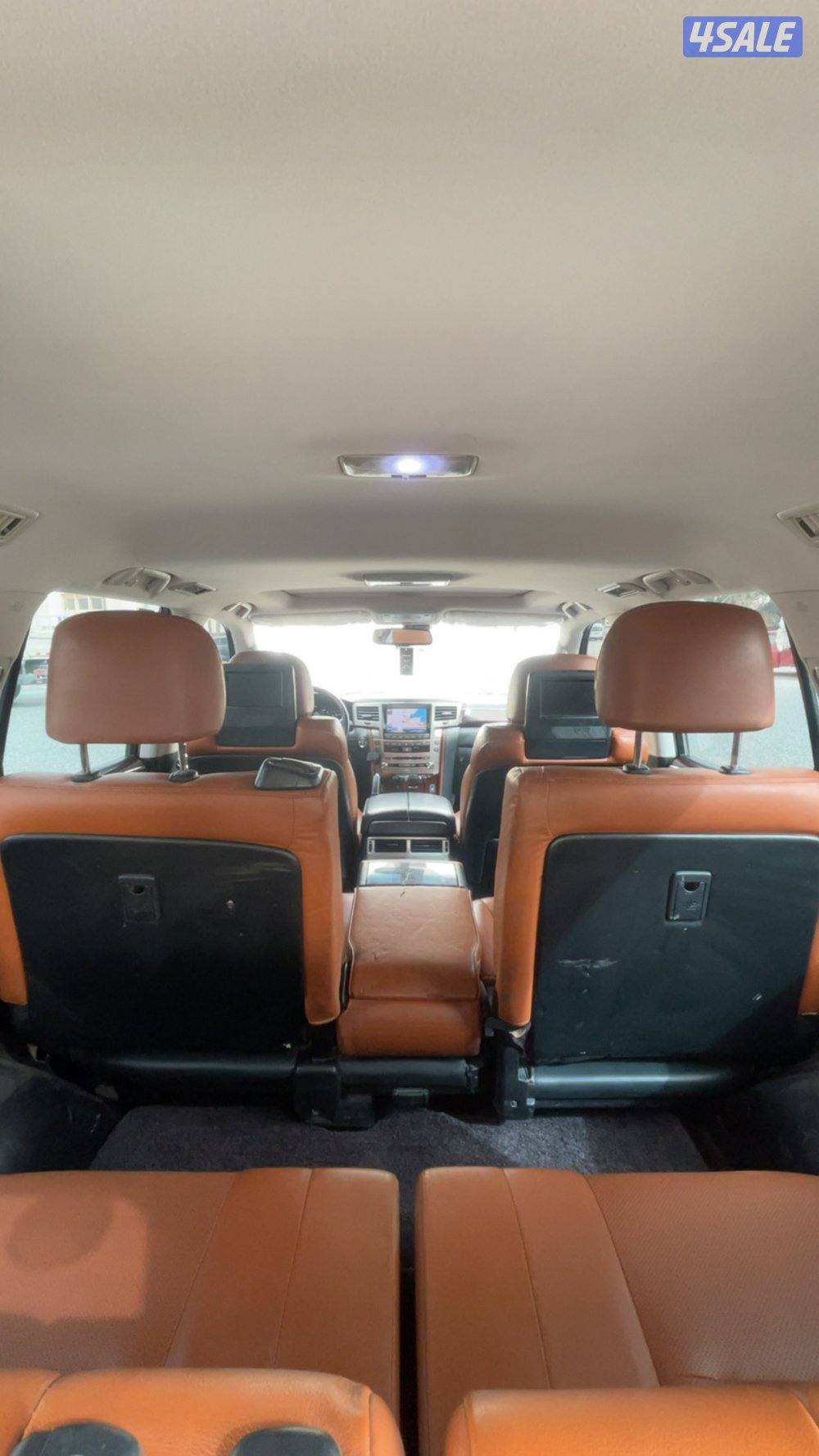 للبيع جيب لكزس LX5