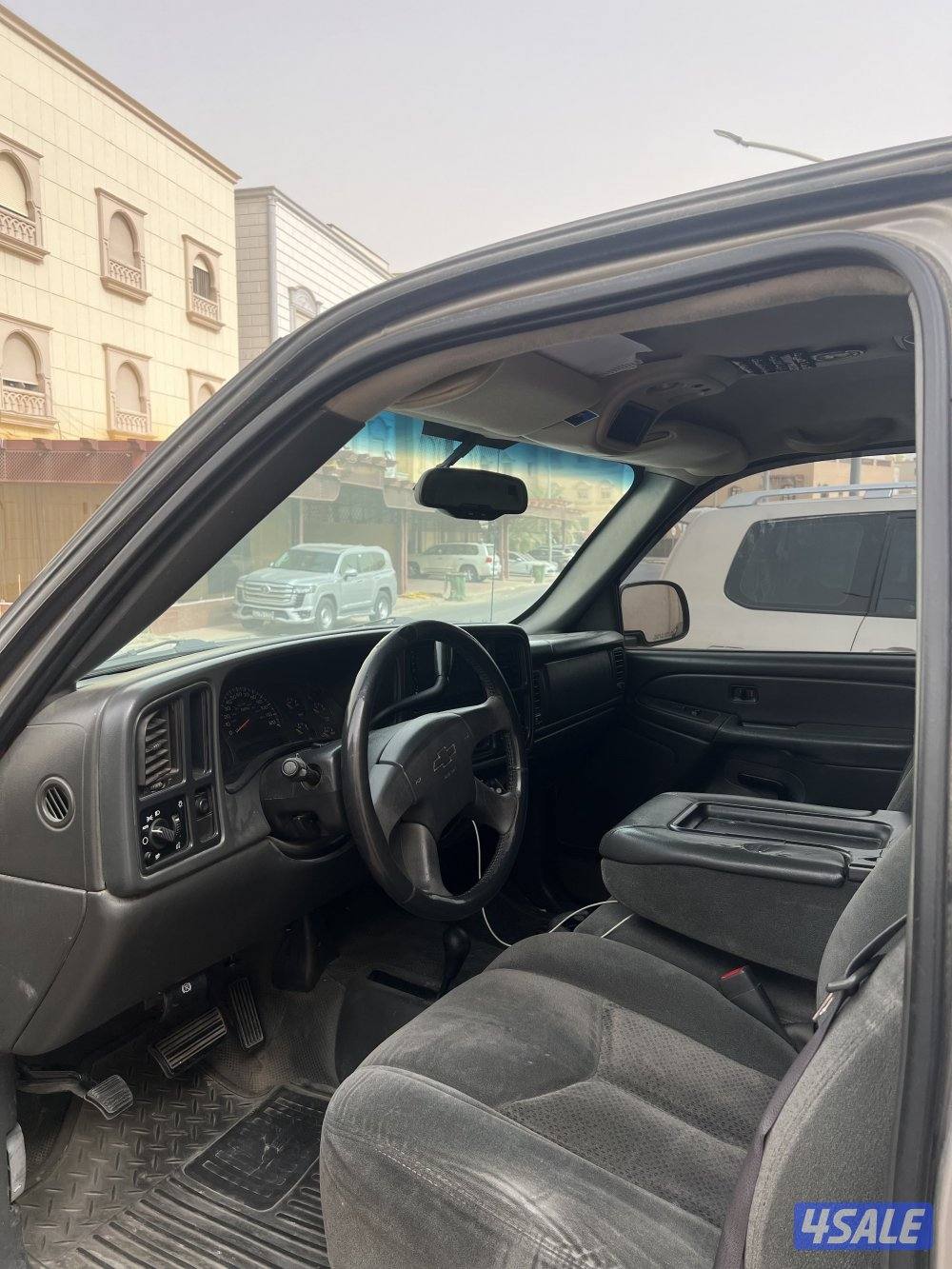 للبيع وانيت سلفرادو 2004 الموتر استعمال يومي ما يشتكي من شي3