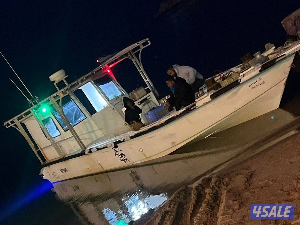 للبيع طراد  ٣٨ قدم المزروعى   مكاين ٢٠٠٩ وحده فيها صوت تحتاج تجفيت2