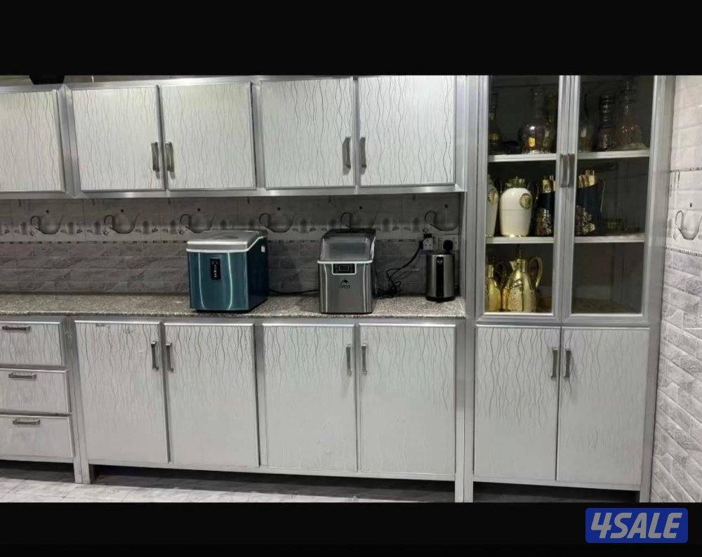 اثاث البيع مستعمل ومطابخ وكنفات و0