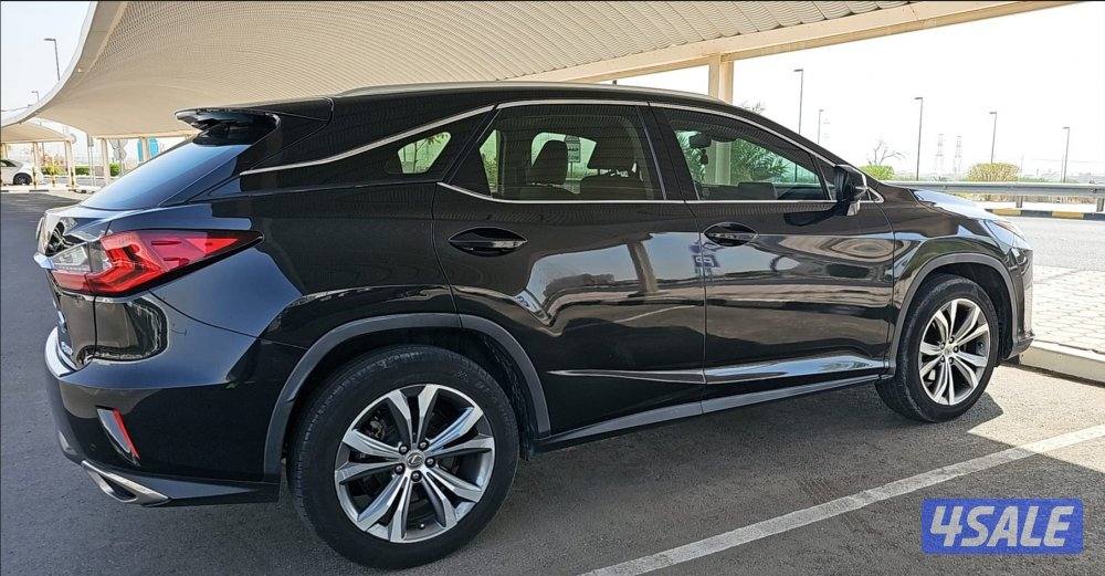 سيارة لكزس RX 350 بحالة ممتازة، يقودها طبيب، من الفئة الأعلى معروضة لل0