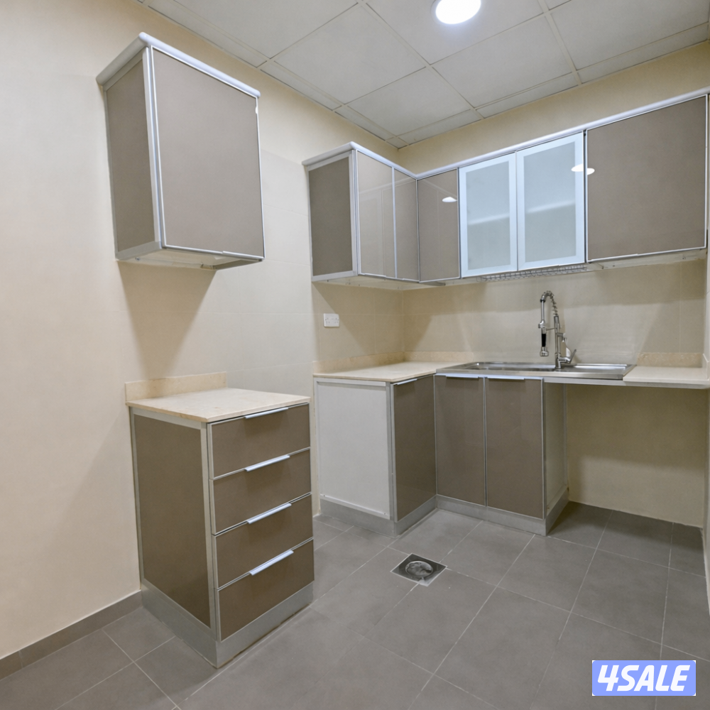 شقق سكنية - مخصصه للعائلات للإيجار في مبنى بمنطقة حولي/ النقرة7