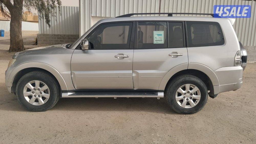 للبيع باجيرو موديل 2018 ماشي 200 الف البدي صبغ الوكاله بحاله ممتازه1