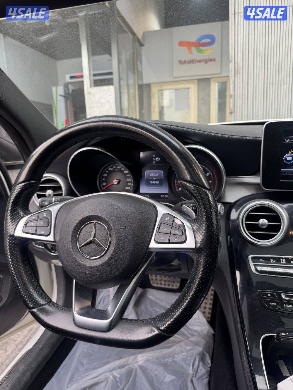 مرسيدس c200 موديل 2015 ماشي 124 الف4