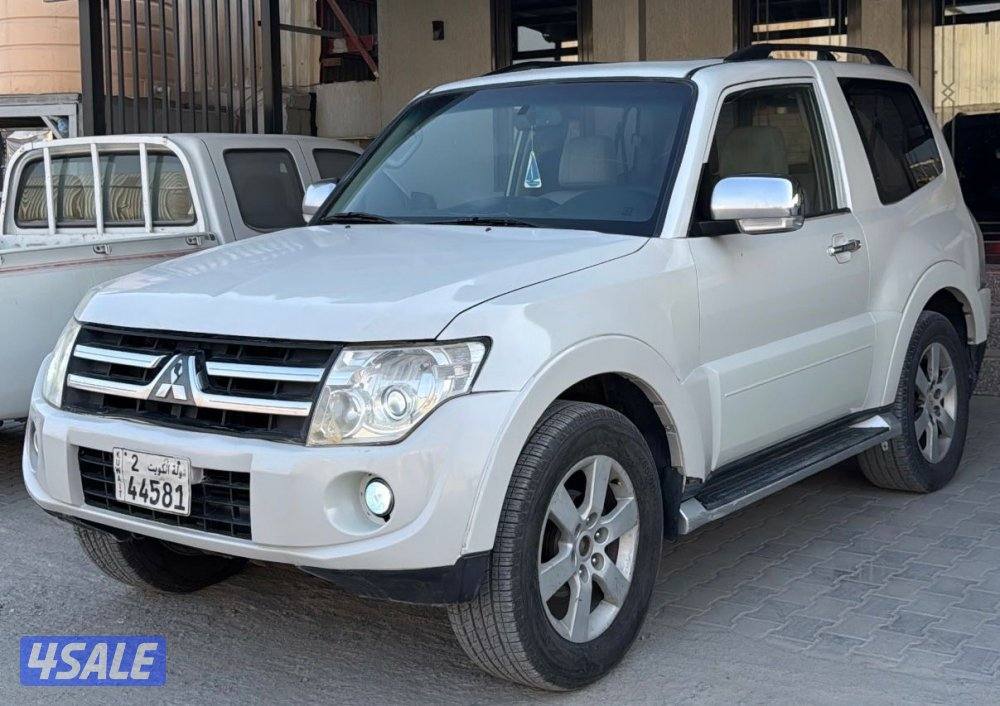 للبيع جيب باجيرو باب واحد1