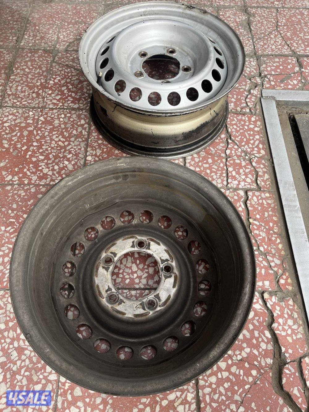 4 رنجات هلل مقاس 17 اصليه  5 براغي0