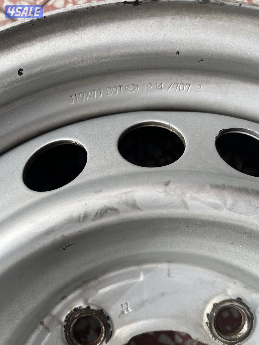 4 رنجات هلل مقاس 17 اصليه  5 براغي3