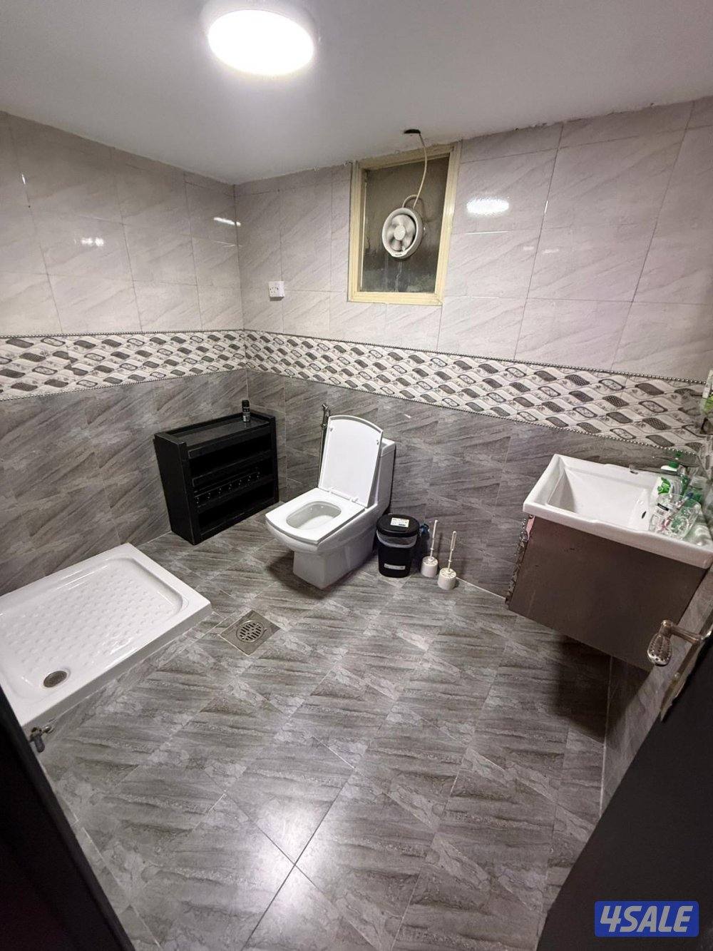 يوجد لدينا شقق الايجار غرفه وصاله ومطبخ وحمام تشطيب سوبر لوكس يوجد 🚙🚗7