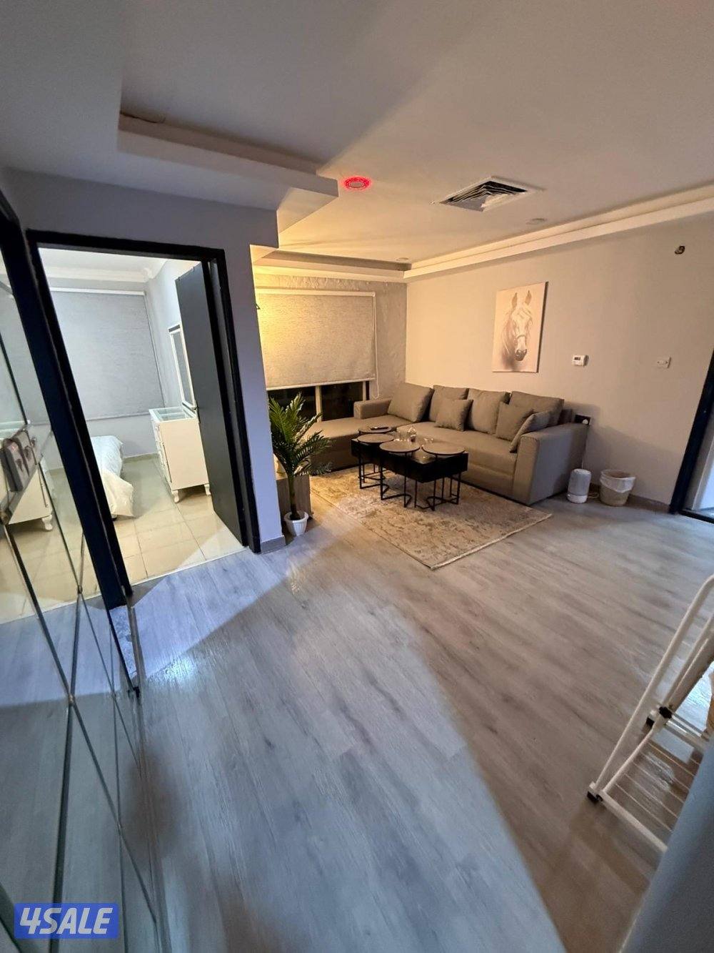 يوجد لدينا شقق الايجار غرفه وصاله ومطبخ وحمام تشطيب سوبر لوكس يوجد 🚙🚗8