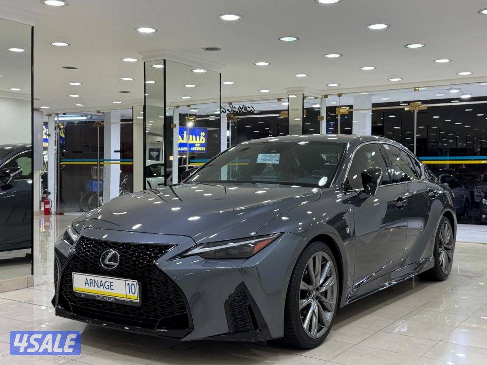 لكزس IS350 وكالة تحت الكفالة موديل ٢٠٢٢ عداد ٧٣ الف كيلو1