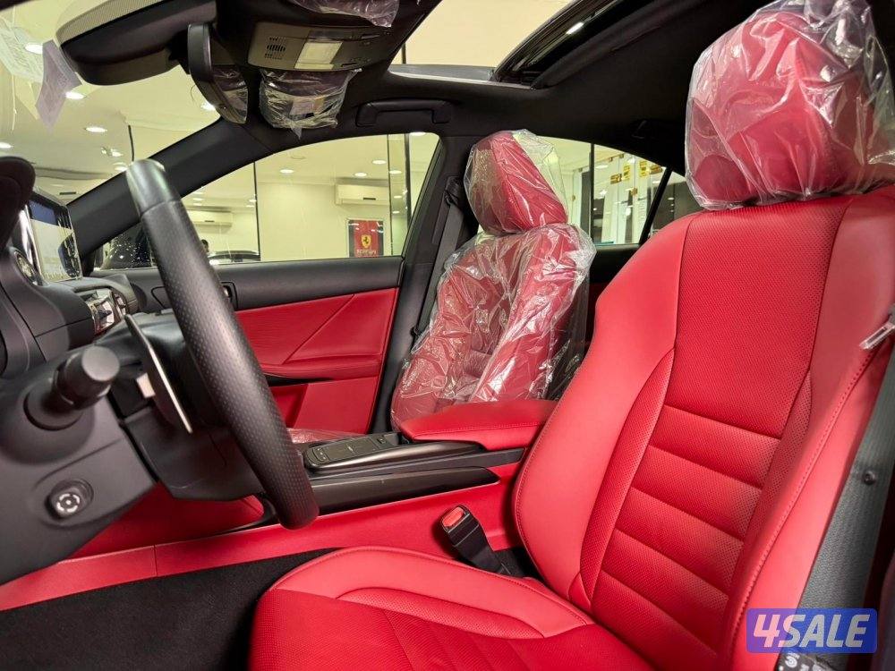 لكزس IS350 وكالة تحت الكفالة موديل ٢٠٢٢ عداد ٧٣ الف كيلو4