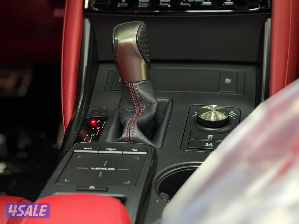 لكزس IS350 وكالة تحت الكفالة موديل ٢٠٢٢ عداد ٧٣ الف كيلو6