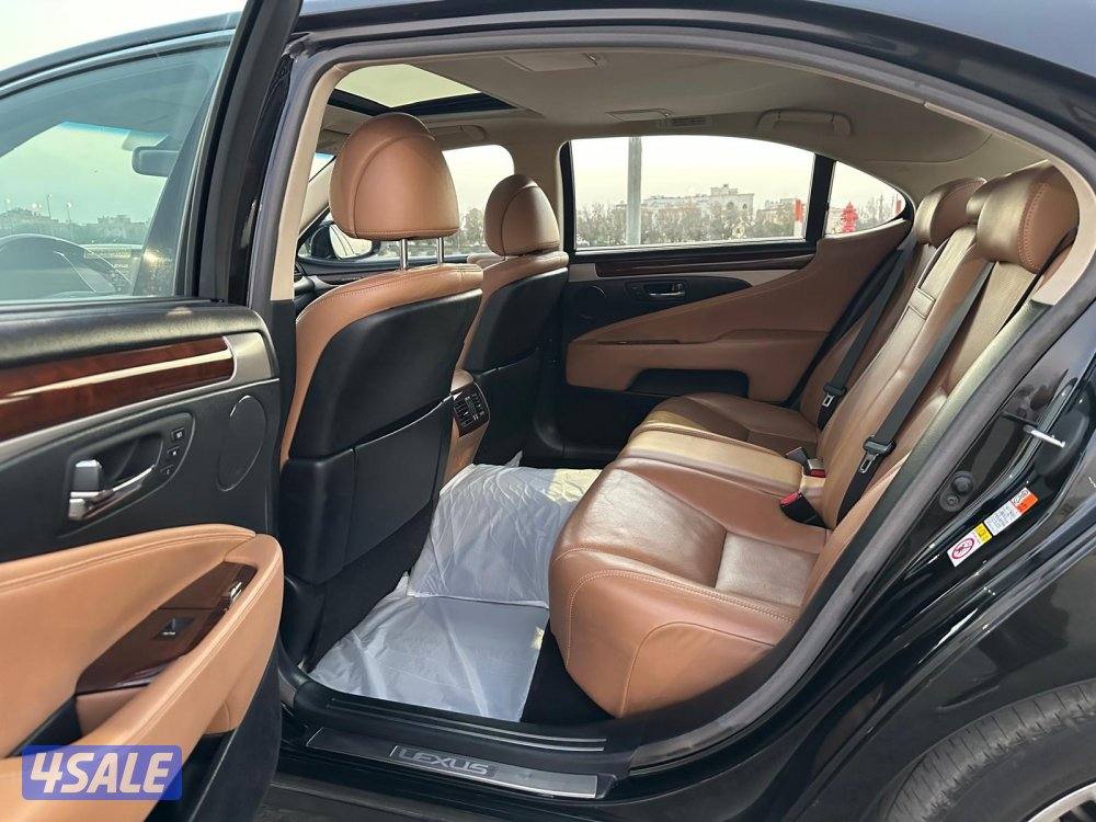 لكزس LS 460 لارج موديل ٢٠١٦ بحالة الوكالة9