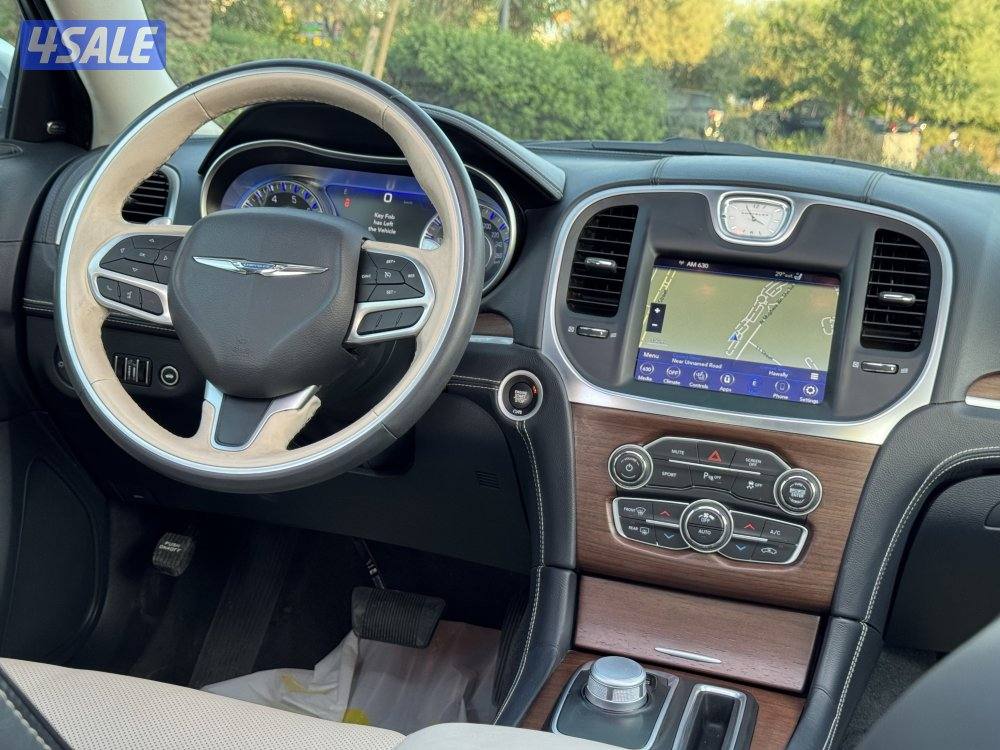 كرايزلر 300C موديل 2021 - ماشي 11 ألف - فل أوبشن13