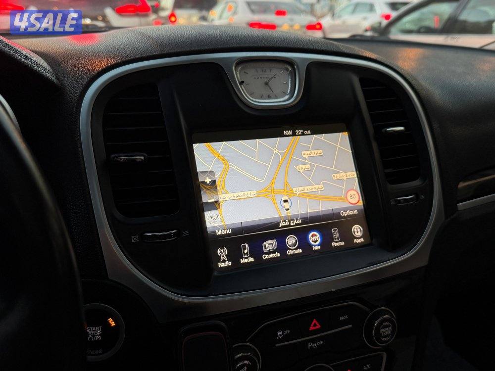 للبيع كرايزلر 300C موديل 2015 - V813