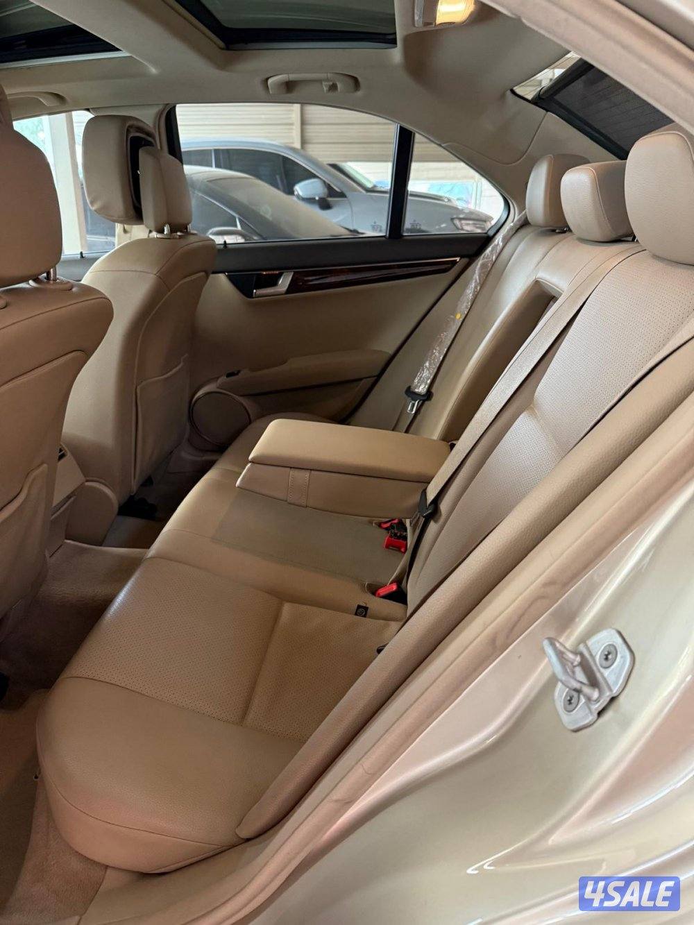 مرسيدس C250 (بحالة الوكالة)5
