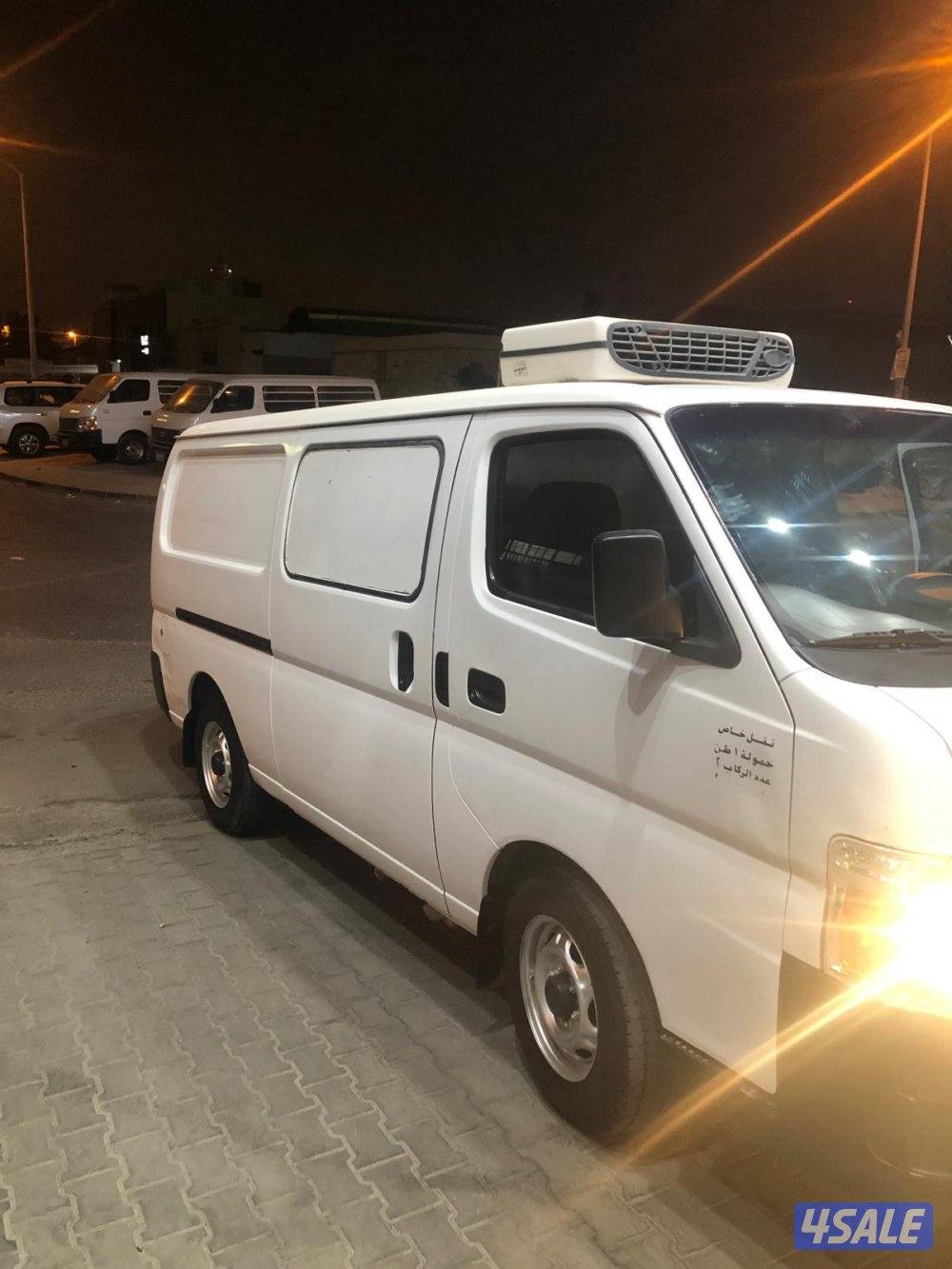 للبيع باص ثلاجه موديل 2012 شرط الفحص0