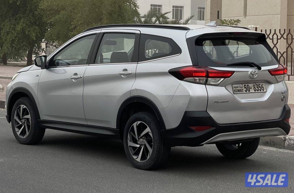 للبيع تيوتا راش موديل 2019 وارد الساير شرط الفحص قير مكينه2