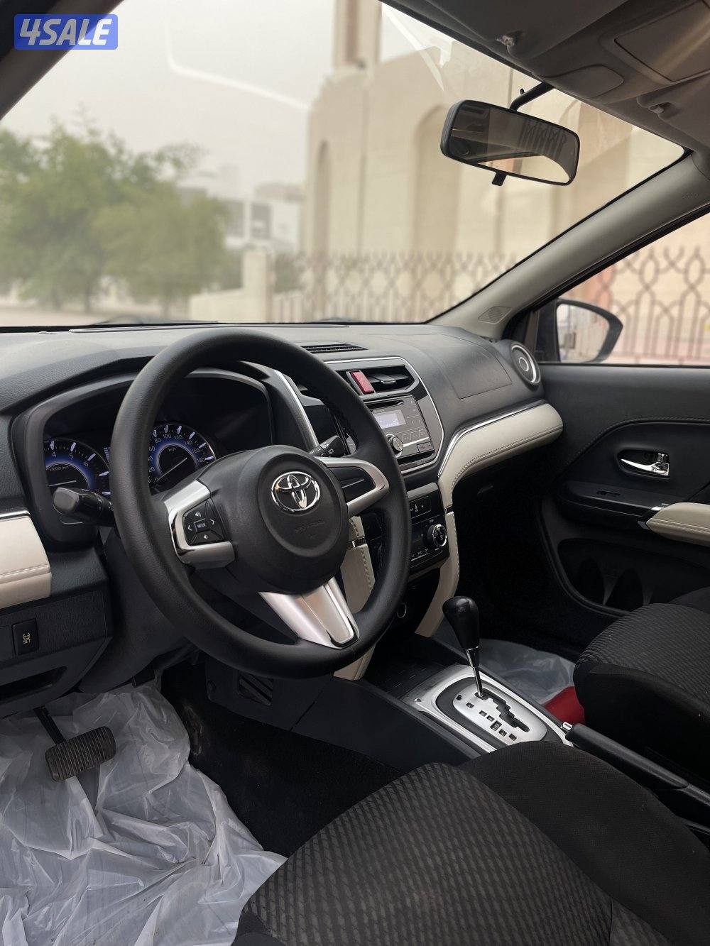 للبيع تيوتا راش موديل 2019 وارد الساير شرط الفحص قير مكينه4