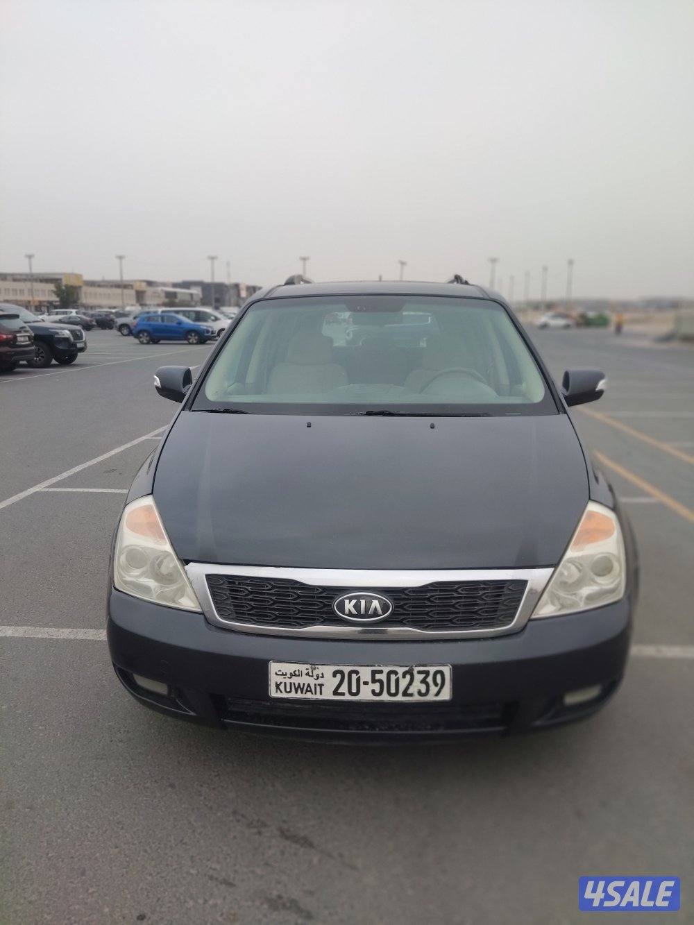 كيا كرنفال موديل 2013 رمادي عداد ٢٣٩ الف فل كامل بحاله ممتازة0