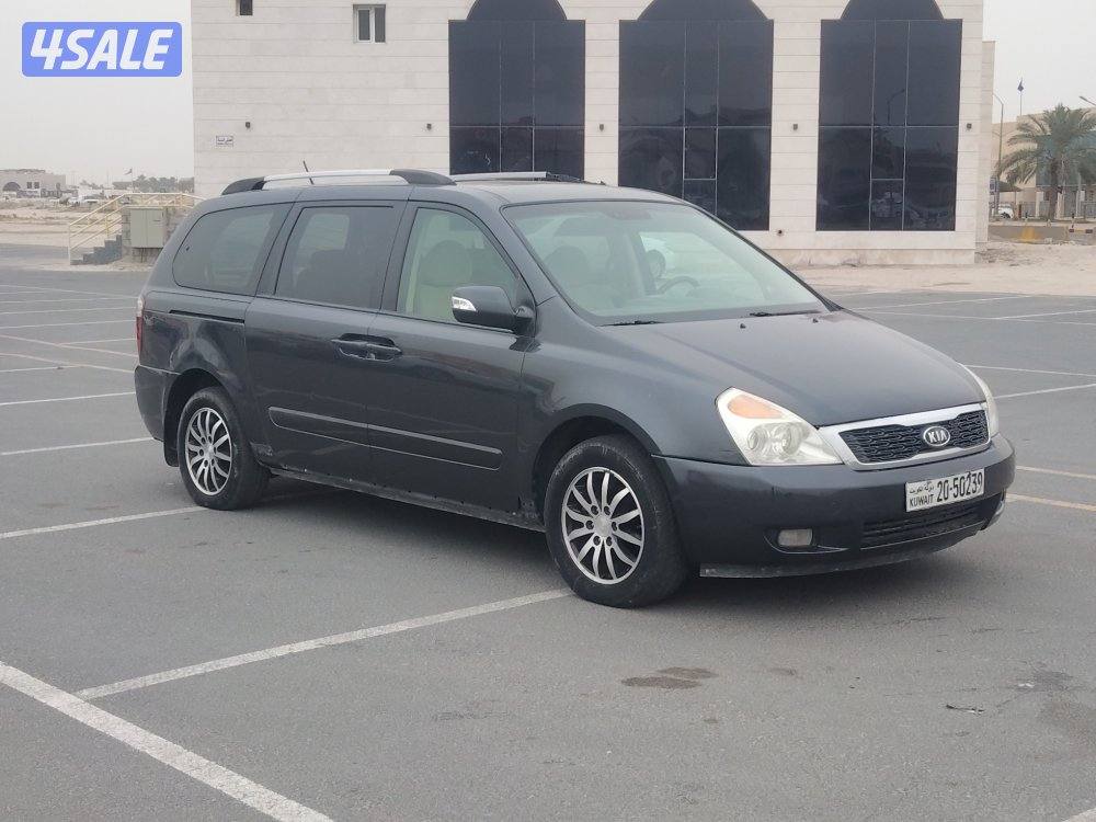 كيا كرنفال موديل 2013 رمادي عداد ٢٣٩ الف فل كامل بحاله ممتازة1