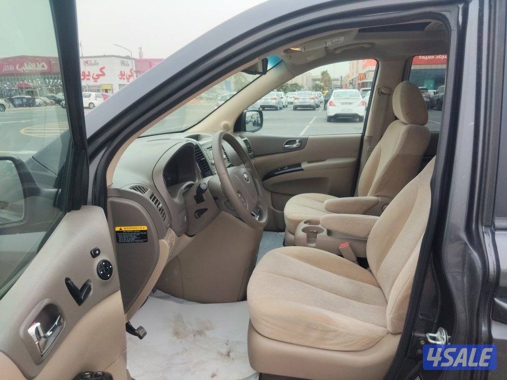 كيا كرنفال موديل 2013 رمادي عداد ٢٣٩ الف فل كامل بحاله ممتازة4