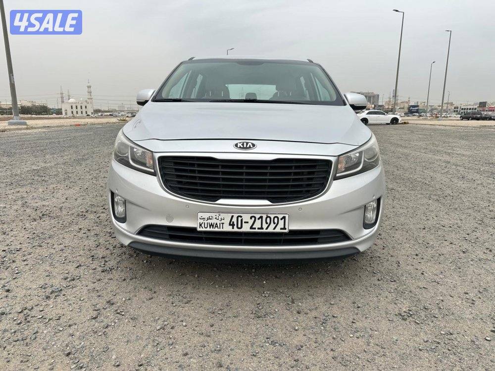 كيا كارنفال ٢٠١٧ بحالة ممتازة1