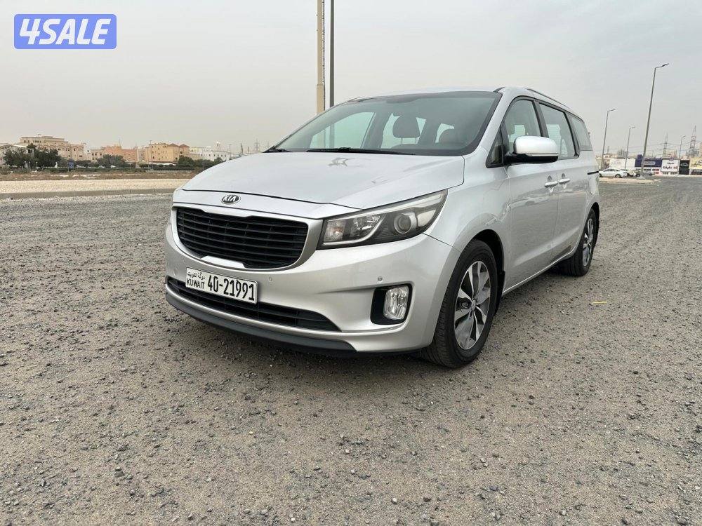 كيا كارنفال ٢٠١٧ بحالة ممتازة5