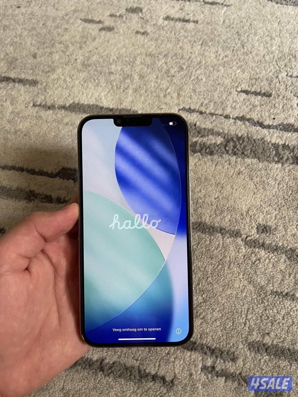 آيفون ١٣ برو ماكس بحاله نضيفه جداًجداً لم يتم تغير فيه اي قطعه ممتاز 🔥0