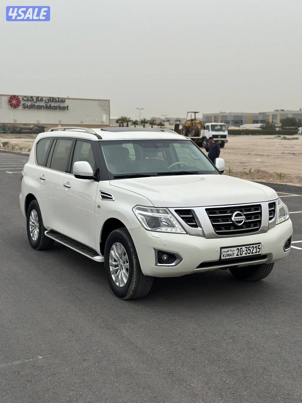 نيسان باترول SE موديل 2014 ابيض عداد ١٩٩ الف بحاله ممتازة1