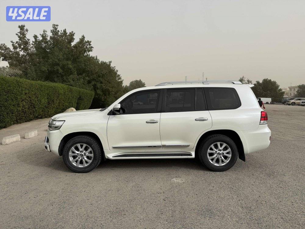 لاندكروزر ٢٠١٨3