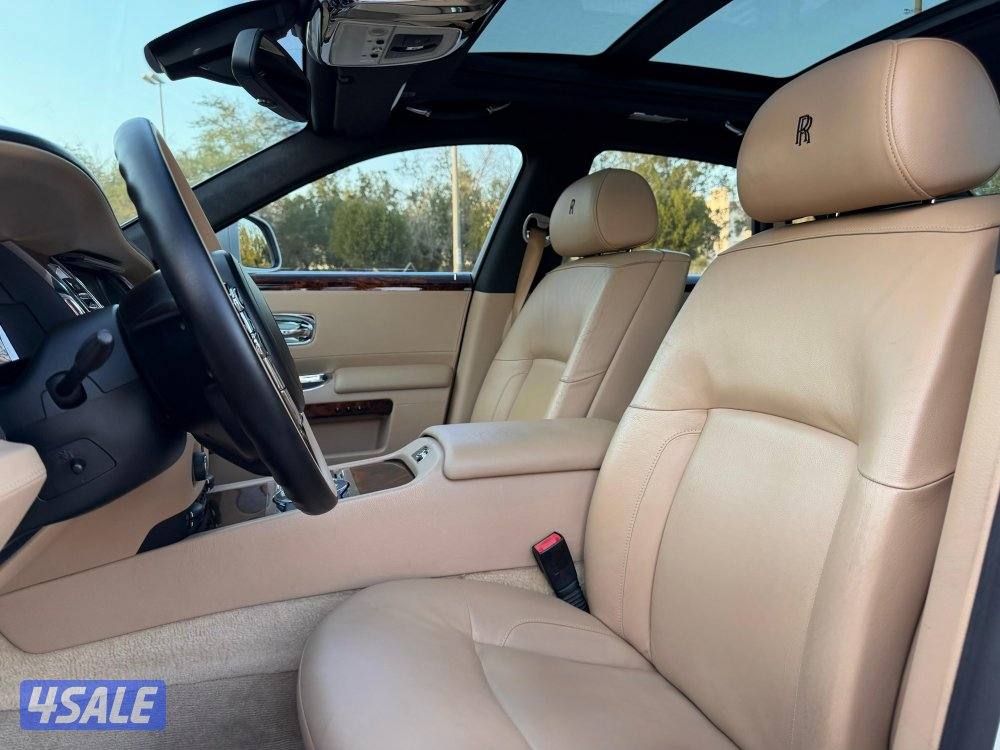 للبيع‏ ROLLS ROYCE GHOST  موديل 2014 وارد الغانم8