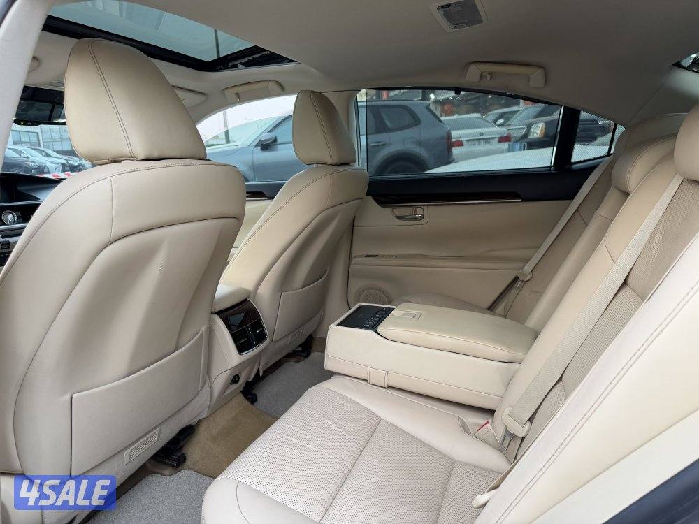 لكزس ES350 درجة اولى موديل 2014 عداد قليل 96 الف KM بحاله نادره جدا12