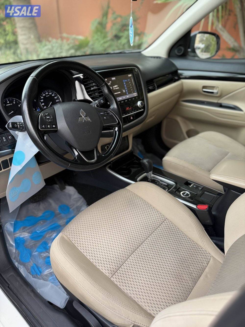 اوتلاندر 2022 عداد 1100