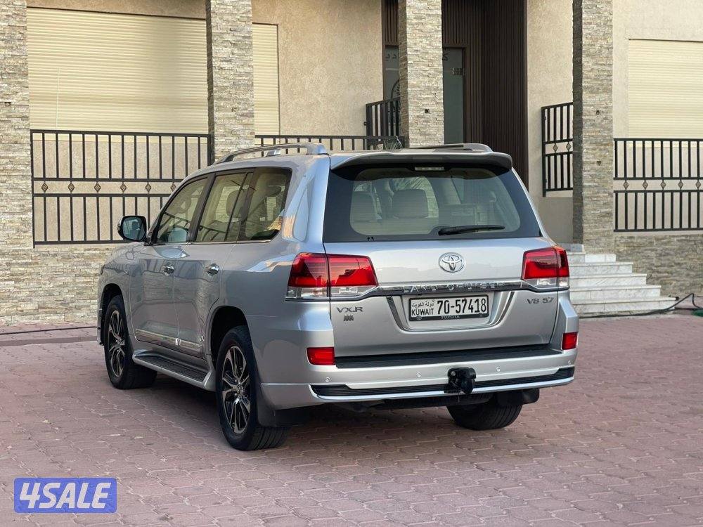 لاندكروزر VXR4