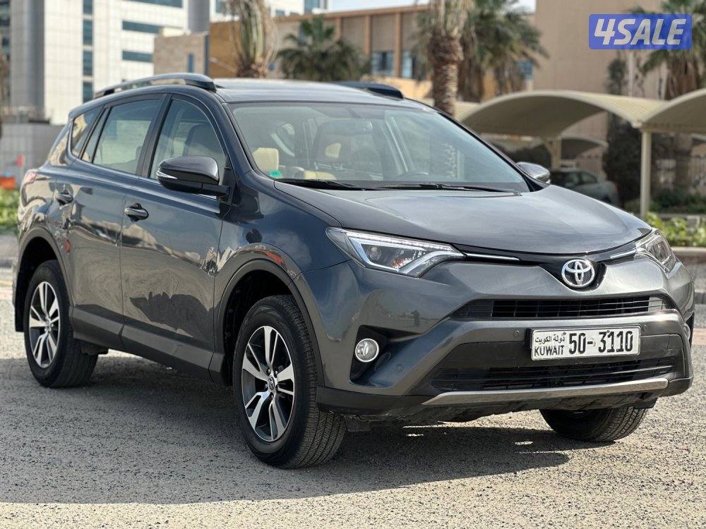 للبيع تويوتا راف فور ماشي ٨٩ الف كيلو0