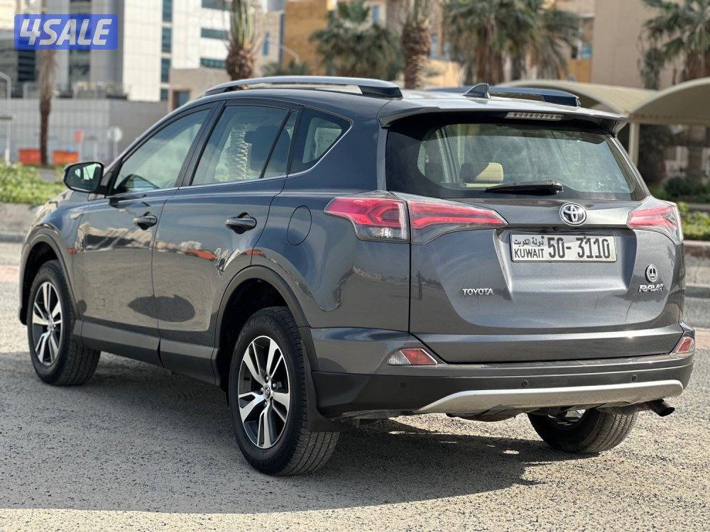 للبيع تويوتا راف فور ماشي ٨٩ الف كيلو3