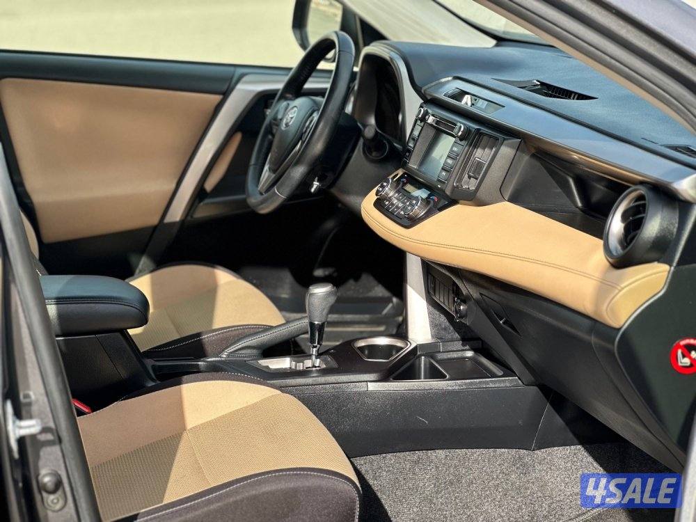 للبيع تويوتا راف فور ماشي ٨٩ الف كيلو4