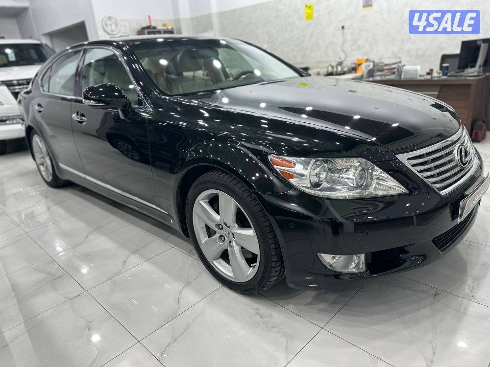لكزس LS 460 موديل ٢٠١٢ وارد الساير ماشي ١٤٥ ألف كم0