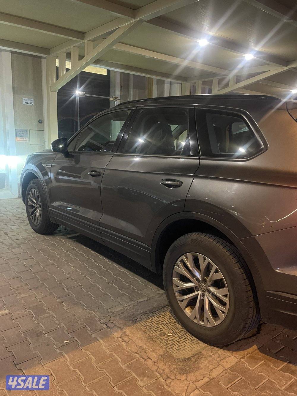 للبيع طوارق موديل 2019 .. خالي من الحوادث شرط الفحص قير مكينه شاصي .5