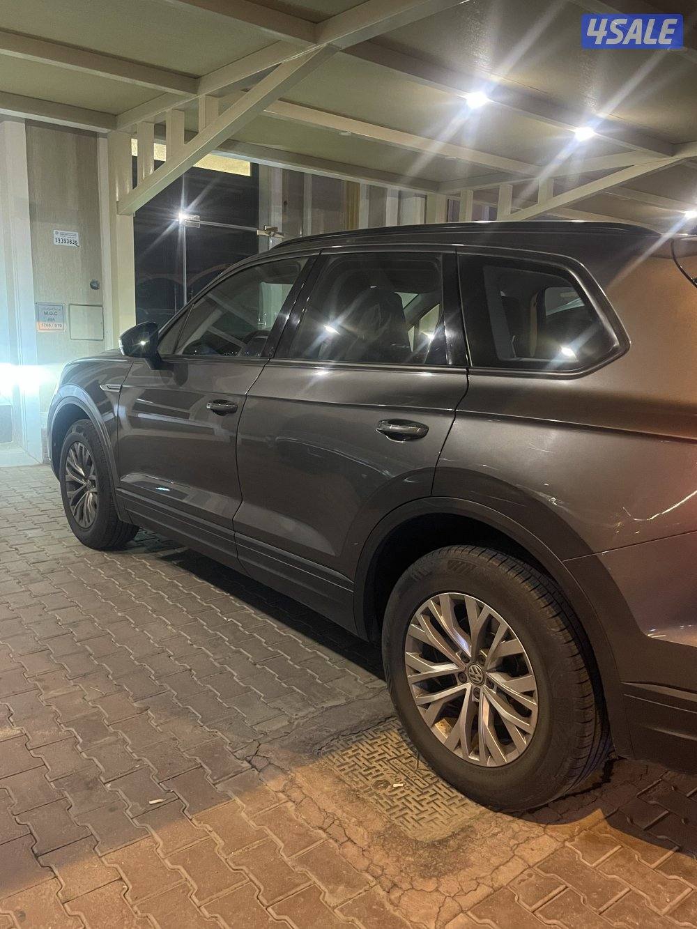 للبيع طوارق موديل 2019 .. خالي من الحوادث شرط الفحص قير مكينه شاصي .11