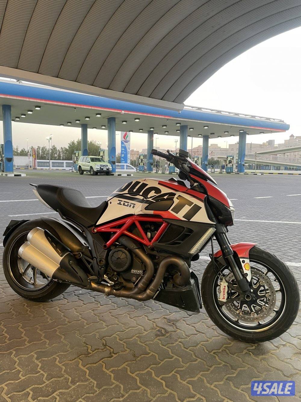 1200 Diavel 2013 carbon0